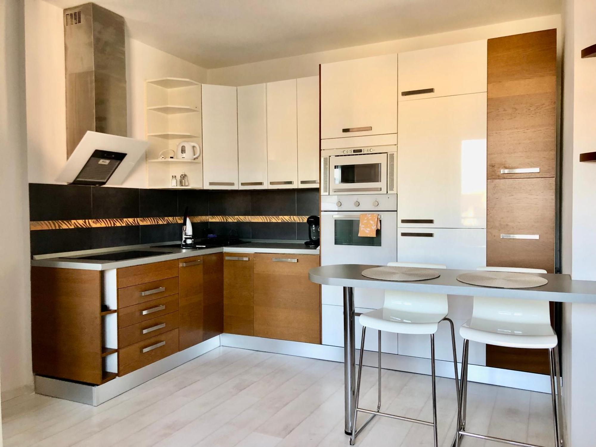 Apartman V Centre Ziliny S Parkovanim 질리나 외부 사진